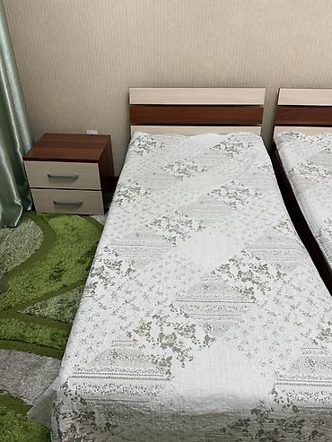 4 ка: Продаю три кровати односпальные с матрацем и тумбами Каждая по 3000 — 3