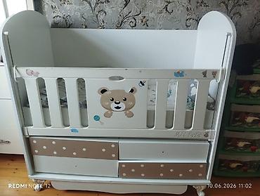 madeyra usaq mebelleri: Uşaq beşiyi – “Ali bebe” modeli - Rəng: ağ və bej detallarla - Ön — 1