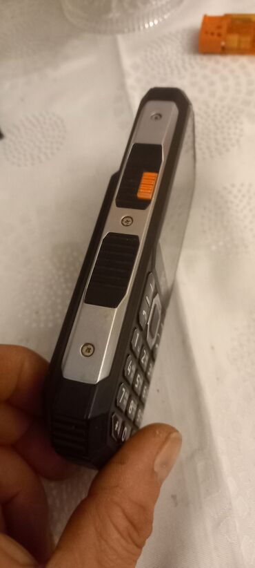 100 m telefon: Buyurun bq telefon kontakdan alinib 3 ildi sadece batarekasi sisib
