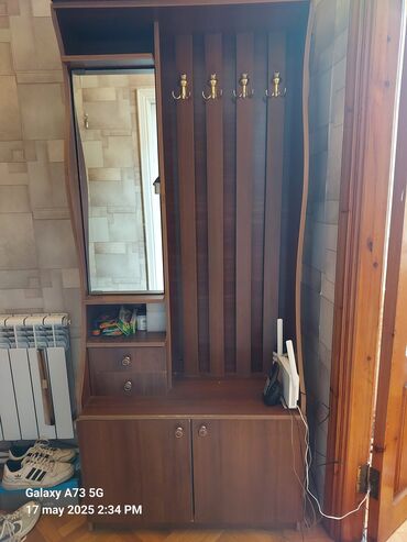 Mətbəx mebeli: Açılan, 2 qapılı Düz dolab, Dolab-asılqan
