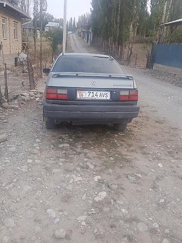 Транспорт: Volkswagen Passat: 1988 г., Седан — 5