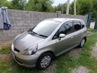 corolla runx: Honda Fit: 2004 г., 1.3 л, Автомат, Бензин, Седан