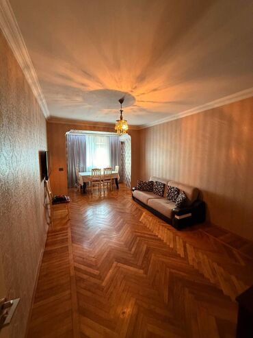 Bakı, 2 otaqlı, Köhnə tikili, m. Gənclik, 64 kv. m