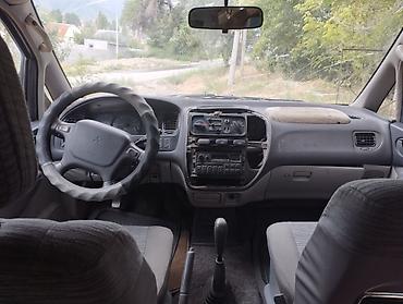 ман автовоз: Mitsubishi Space Gear: 1996 г., 2 л, Механика, Бензин, Минивэн — 5