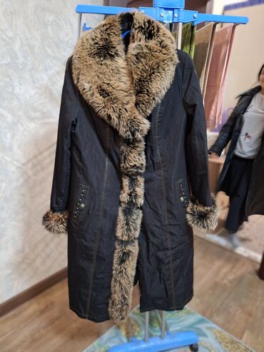 одежда на прокат: Пальто, Зима, Длинная модель, L (EU 40), XL (EU 42)