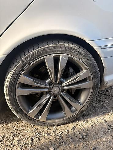 Колеса в сборе: Б/у Колесо AMG 255 / 40 / R 19, 5 Болтов — 2