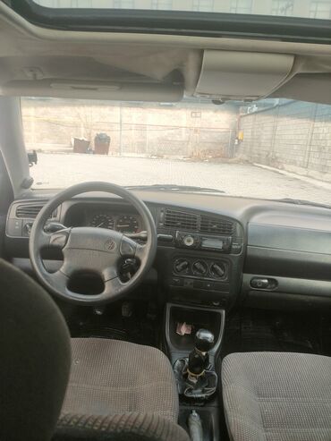 Volkswagen: Volkswagen Vento: 1996 г., 1.8 л, Механика, Бензин, Хэтчбэк at lalafo.kg — 5 Volkswagen: Volkswagen Vento: 1996 г., 1.8 л, Механика, Бензин, Хэтчбэк — 5