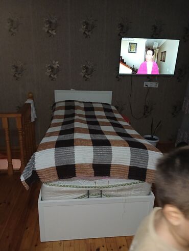 Təknəfərlik çarpayı, Bazalı, Matras ilə, Siyirməsiz