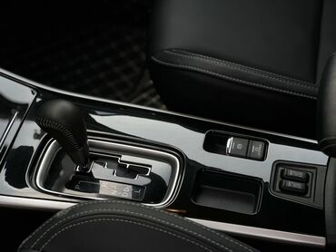 Mitsubishi: Mitsubishi Outlander: 2019 г., 2 л, Автомат, Бензин, Кроссовер — 6
