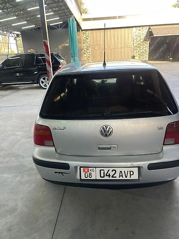 кок талаа: Volkswagen Golf: 2002 г., 1.6 л, Кол менен иштөөчү, Бензин, Хетчбек — 7