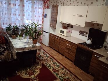 тоголок молдо фрунзе: 1 комната, 46 м², Элитка, 3 этаж