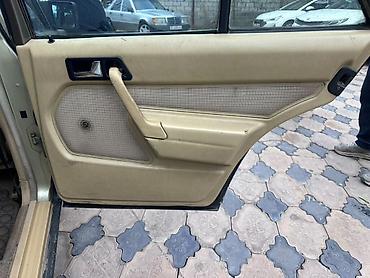 Салондун тетиктери: Эшик картасы Mercedes-Benz 1984 г., Колдонулган, Оригинал, Германия — 2