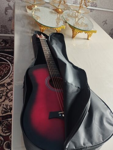 струны для гитары бишкек цена: Новый гитара 🎸 Китай. состояние отличное.полный комплект . запасные