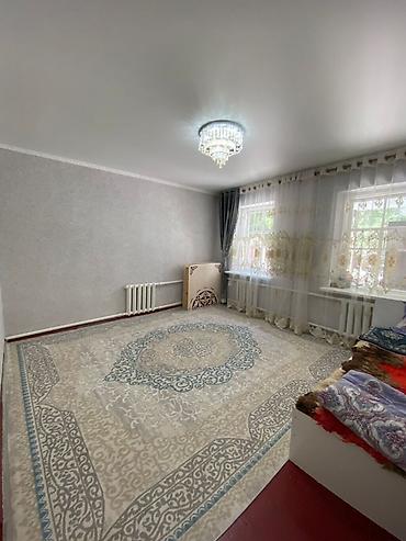 Продажа коттеджей и домов: 🏡 Продаётся дом с подвалом 📍 Бишкек, р-н Аламединский рынок 🛏️ — 6