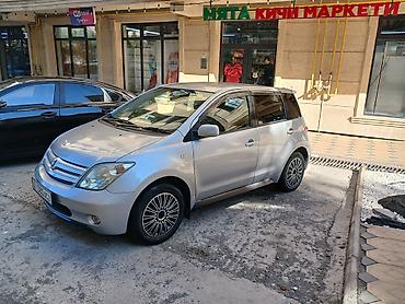 Toyota Ist: 2003 г., 1.3 л, Автомат, Бензин, Хэтчбэк