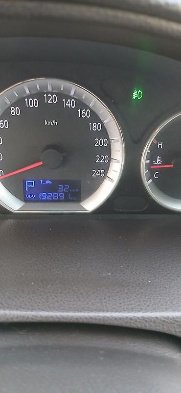 ford sedan: Hyundai Sonata – mirvari reng Texniki və daxili xüsusiyyətlər: - — 6