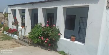 baki sebail rayonu kiraye evler: 3 комнаты, 100 м², Нет кредита, Средний ремонт