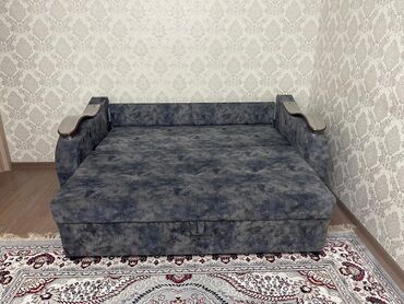 Раскладные диваны: Раскладной диван, Б/у, Двухстворчатая