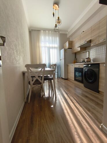 Kirayə mənzillər: Yasamal, 2 otaqlı, Yeni tikili, m. İnşaatçılar, 65 kv. m
