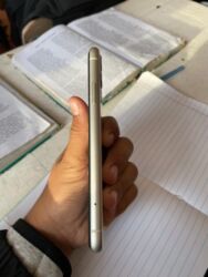 Apple iPhone: IPhone 11, Б/у, 128 ГБ, Белый, Защитное стекло, Зарядное устройство, Чехол, 81 % — 6