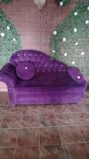 стол из оникса: Mini-divan, İşlənmiş, Çatdırılma yoxdur