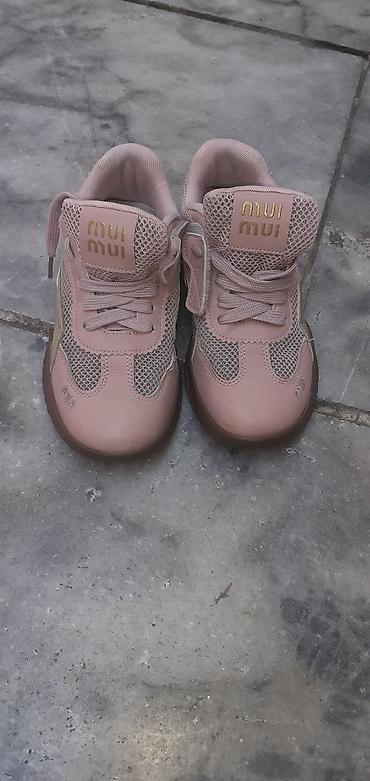 yeezy 350: Krossovkalar, Ölçü: 35, Qız üçün — 3