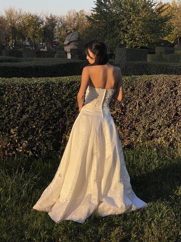 свадебные аксессуары ручной: Продается свадебное платье ✨ Привезено из турции, полностью ручная