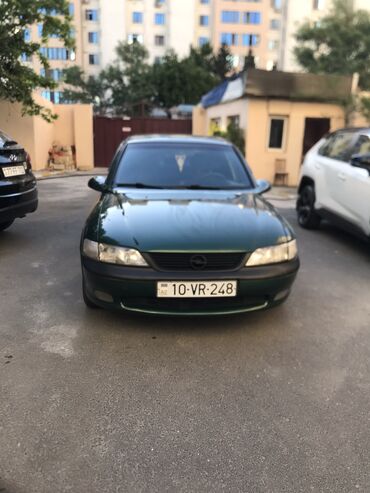3110 maşın: Opel Vectra: 1.6 л | 1997 г. | 339560 км Седан