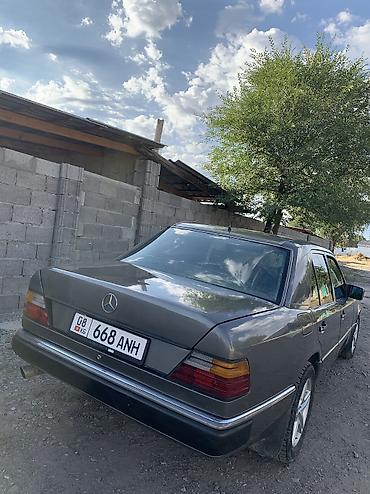 eafc 25: Mercedes-Benz E-Class: 1991 г., 2.3 л, Механика, Бензин, Седан — 2
