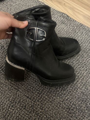 Botinka və botilyonlar: Ölçü: 38, İşlənmiş — 10