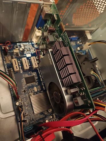 Masaüstü kompüterlər və iş stansiyaları: Xüsusiyyətləri: Ana plata-Gigabyte GA H61M-S2-B3 DDR3 Processor-Intel — 8