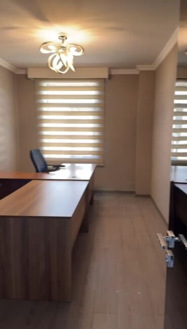 Ofislər: Təcili super təklif!!! 4 otaq bir mətbəx və ela teraslli.Ofis sahəsi – — 7