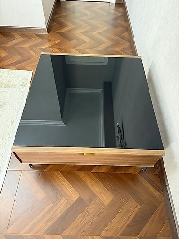 mingəçevirdə divan: Kvadrat masa, Açılmayan, Təkərsiz, Şüşə, Zəmanətsiz — 4
