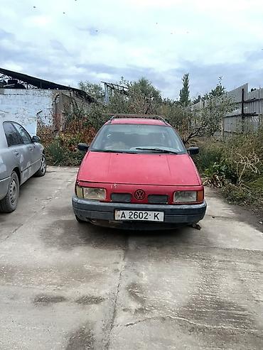 Volkswagen Passat: 1992 г., 1.8 л, Механика, Бензин, Универсал