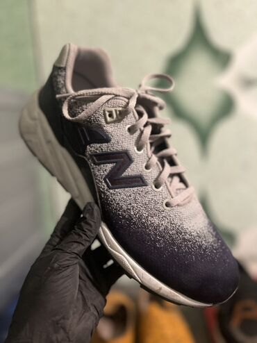 кожаные перчатки: Кроссовки New Balance MRT580UV - Оригинальная модель серии 580 -