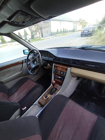 атего 1223: Mercedes-Benz W124: 1989 г., 2.3 л, Механика, Бензин, Седан — 3