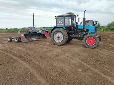 Traktorlar: Məhsul: Belarus MTZ 1221.2 traktor və qoşma avadanlıq Təsvir: - Güclü — 11