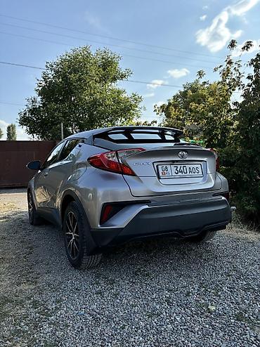 chr: Toyota C-HR: 2018 г., 2 л, Автомат, Бензин, Кроссовер — 4