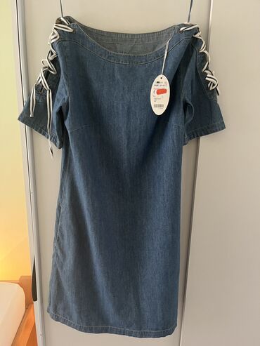 haljine od džinsa: XS (EU 34), S (EU 36), bоја - Tamnoplava, Drugi stil, Kratkih rukava