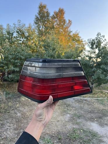 r 1860: Задняя фара левая Hella Оригинал 
Mercedes Benz w124 — 3