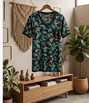 pull and bear novi sad: Bershka ženska majica sa tropskim printom - Brend: Bershka - — 1