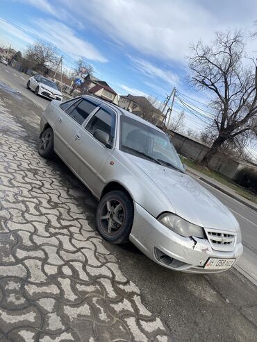 Daewoo Nexia: 2012 г., 1.6 л, Механика, Бензин, Седан