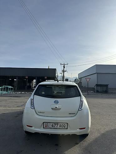 Nissan: Nissan Leaf: 2011 г., Робот, Электромобиль, Хэтчбэк — 5