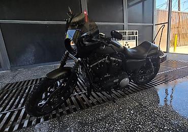 электо мото: Мотоцикл Harley-Davidson черного цвета, модель Sportster Iron 883 — 2