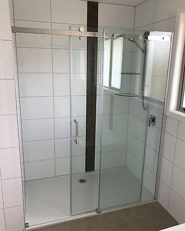 Душевые перегородки и ограждения: Стеклянные перегородки и двери для душа/ванны - Типы систем: - — 8