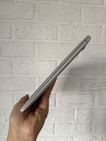 Ноутбуки: Ультрабук, Apple, 8 ГБ ОЗУ, Apple M1, 13.3 ", Б/у, Игровой, память NVMe SSD — 8