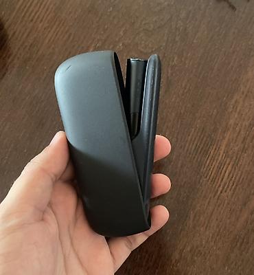 qara halile: IQOS elektron tütün qızdırıcısı, qara rəngdə, kompakt və zərif dizayna — 2