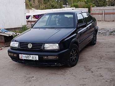 Volkswagen Vento: 1995 г., Седан