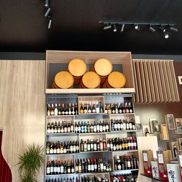 Boçkalar və çəlləklər: Dekorativ Taxta yarım boçka sifarişlə. Dekor yarı çəllək şam — 2