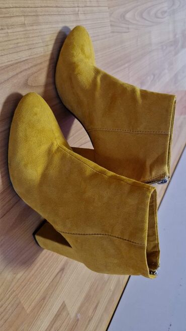 nike 40: Ankle boots, Pull&Bear, 38